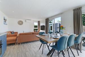 Χώρος καθιστικού στο Chalet Pareloester - Ouddorp
