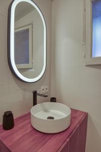 Ένα μπάνιο στο Au petit cocon Carryen