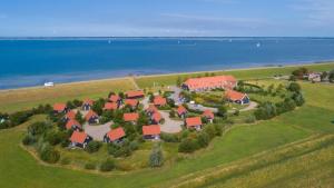 Naturlandskabet i nærheden af resortet + 18 billeder