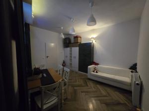 Ένα ή περισσότερα κρεβάτια σε δωμάτιο στο Apartament Harmonia SKI-BUS 2 łazienki