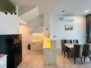 Η κουζίνα ή μικρή κουζίνα στο พูลวิลล่าริมโขง นครพนม