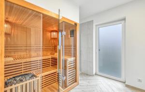 Φωτογραφία από το άλμπουμ του Lovely Home In Wurster Nordseeküste With Sauna σε Cappel-Neufeld +17 φωτογραφίες