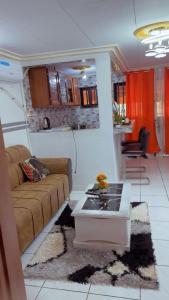 Posezení v ubytování VIP stay in Yaoundé