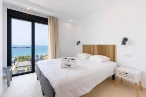 Ένα ή περισσότερα κρεβάτια σε δωμάτιο στο Luxury House with Private Pool, Jacuzzi and Wellness Spa +55 φωτογραφίες