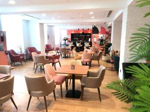 A seating area at DOMITYS - Les Trèfles