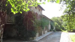 Φωτογραφία από το άλμπουμ του Spacieuse maison avec piscine partagée à Razès σε Razès