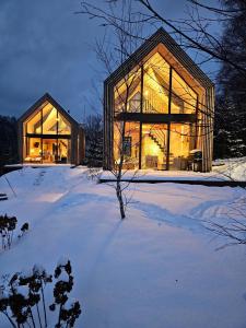 Domki Pod Lasem - Domek Bukowy om vinteren