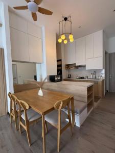 Η κουζίνα ή μικρή κουζίνα στο Singgahsini Guesthouse Putrajaya