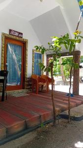 Fotografie z fotogalerie ubytování Regina Cottage v destinaci Ngurblut + 5 fotografií