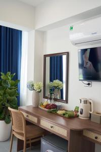 Un televizor și/sau centru de divertisment la NGÕ Full house-Old Quarter-Cozy&Modern-6 bedrooms