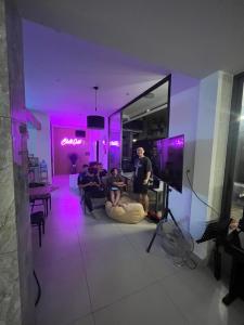 Επισκέπτες που μένουν στο Rooftop villa hien dai 2 người