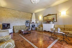 Χώρος καθιστικού στο Villa Castelluccio Noto con piscina