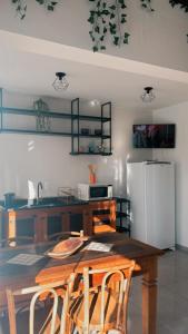 Η κουζίνα ή μικρή κουζίνα στο LOFT do Sonho!