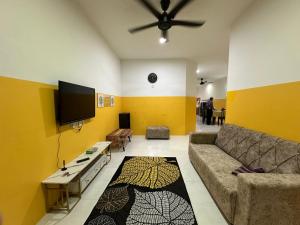 Μια τηλεόραση ή/και κέντρο ψυχαγωγίας στο Nady Salam Homestay