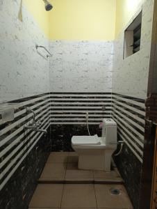 Et badeværelse på Kamat Vaibhav homestay Murdeshwar