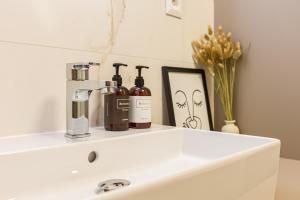 Et badeværelse på Bohéme apartmán v srdci Bratislavy + 36 billeder