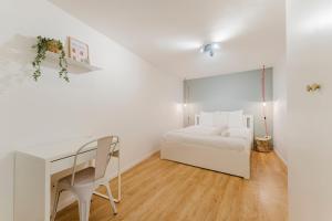 Una cama o camas en una habitación de Lille Grand Place - Apartment With 2 Bedrooms