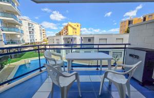 Πισίνα στο ή κοντά στο Awesome Apartment In Guardamar De La Safor