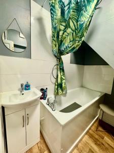 Koupelna v ubytování Compact, Quirky & Cosy Home in Central Exeter