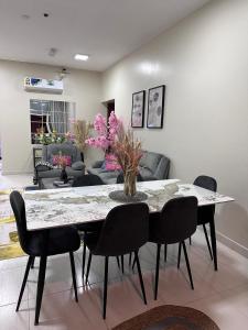 Et opholdsområde på Golden Apartment