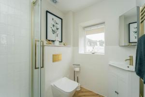 Ένα μπάνιο στο Eagleside Apartments +29 φωτογραφίες