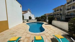 Πισίνα στο ή κοντά στο Noly by Check-in Portugal +29 φωτογραφίες