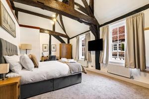 Gallery image of The George Inn in Buckinghamshire