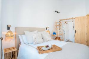 Postel nebo postele na pokoji v ubytování Luxury Beach - Heated pool & Beachfront access + 45 fotografií