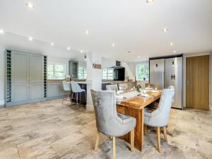 Køkken eller tekøkken på Lovetts Bridge Cottage + 16 billeder