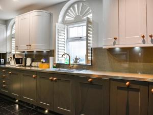 Køkken eller tekøkken på Swanage Beach House