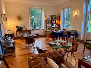 Χώρος καθιστικού στο La Villa Mirabelle 2min d'Arromanches-les-Bains