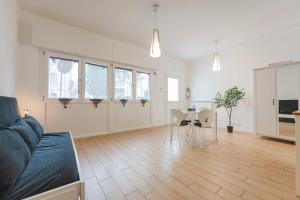 Μια τηλεόραση ή/και κέντρο ψυχαγωγίας στο Francy Suite - 15 min from Venice & Mestre Train Station