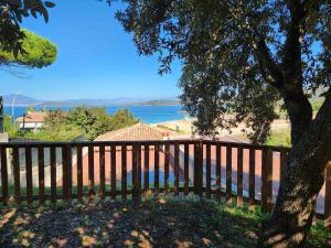 Φυσικό τοπίο κοντά σε αυτό το κάμπινγκ +19 φωτογραφίες