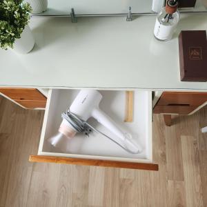 Imagine din galeria proprietății Busan Style, Busan Yeongdo, Full Ocean View, Rooftop Camping Sensation, Remodeling, Beam Projector, Parking Support,3 Rooms în Busan