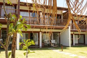 a view of a house from the garden at Villa Conduru III Kite House Preá 100m from Beach in Cruz