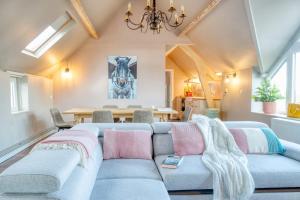 Et opholdsområde på Cozy apartment with stunning view over the fields + 12 billeder