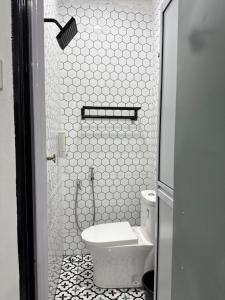 Ένα μπάνιο στο Putih Hostel