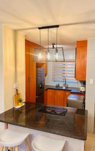 O bucătărie sau chicinetă la 12th on The Bay