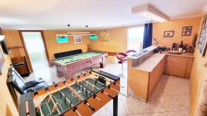 Η κουζίνα ή μικρή κουζίνα στο Bellavista-Spa Jacuzzi Sauna Pool