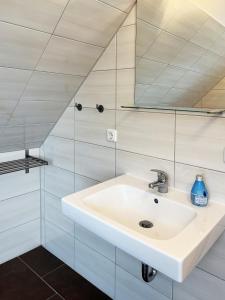 Ένα μπάνιο στο "Strandhaus" Unter den Kiefern 101