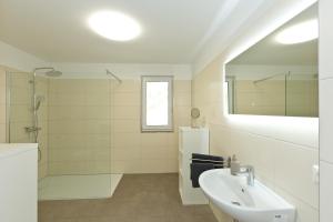 Et badeværelse på Haus an der Sonne EG 107 + 10 billeder