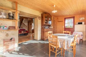 Кухня или мини-кухня в Bergerie du Paillès-Proche Lourdes
 +20 фотографий