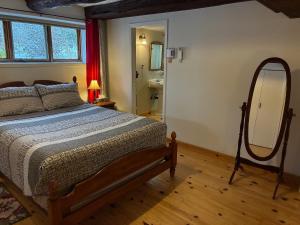 Postel nebo postele na pokoji v ubytování La Grange Country Inn