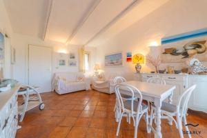 Кровать или кровати в номере Villa Fiordispina - By Searly