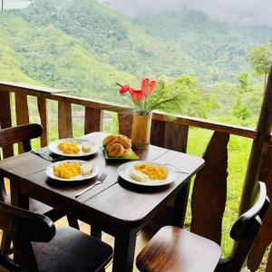 Φωτογραφία από το άλμπουμ του Ecocabaña Con Maloca cerca a Pijao Quindío σε Pijao