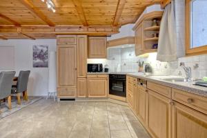 Kuchyň nebo kuchyňský kout v ubytování Apartment Babice 2.5 - GRIWA RENT AG