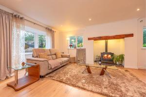 Posezení v ubytování Sutherland House Modern & Elegant Home - Pass the Keys