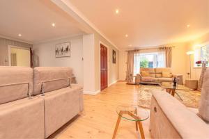 Posezení v ubytování Sutherland House Modern & Elegant Home - Pass the Keys + 43 fotografií