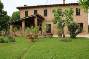 Lovely Tuscan Country House 야외 정원