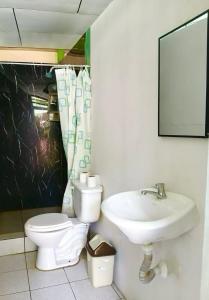 Koupelna v ubytování Aventour Expeditions Lodge + 4 fotografie